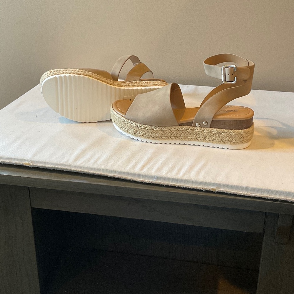 Soda Beige Espadrille Platform Sandals